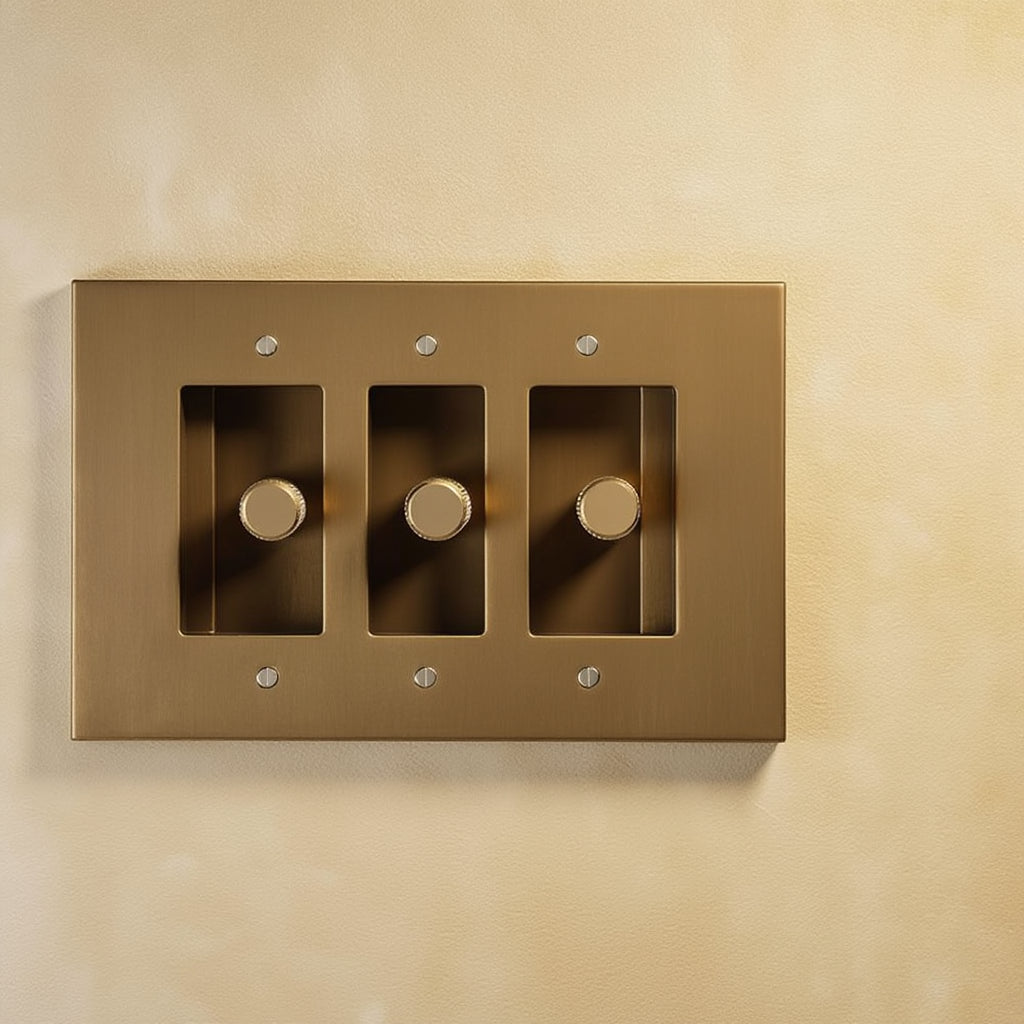 Atelier Dimmer Plate, Triple