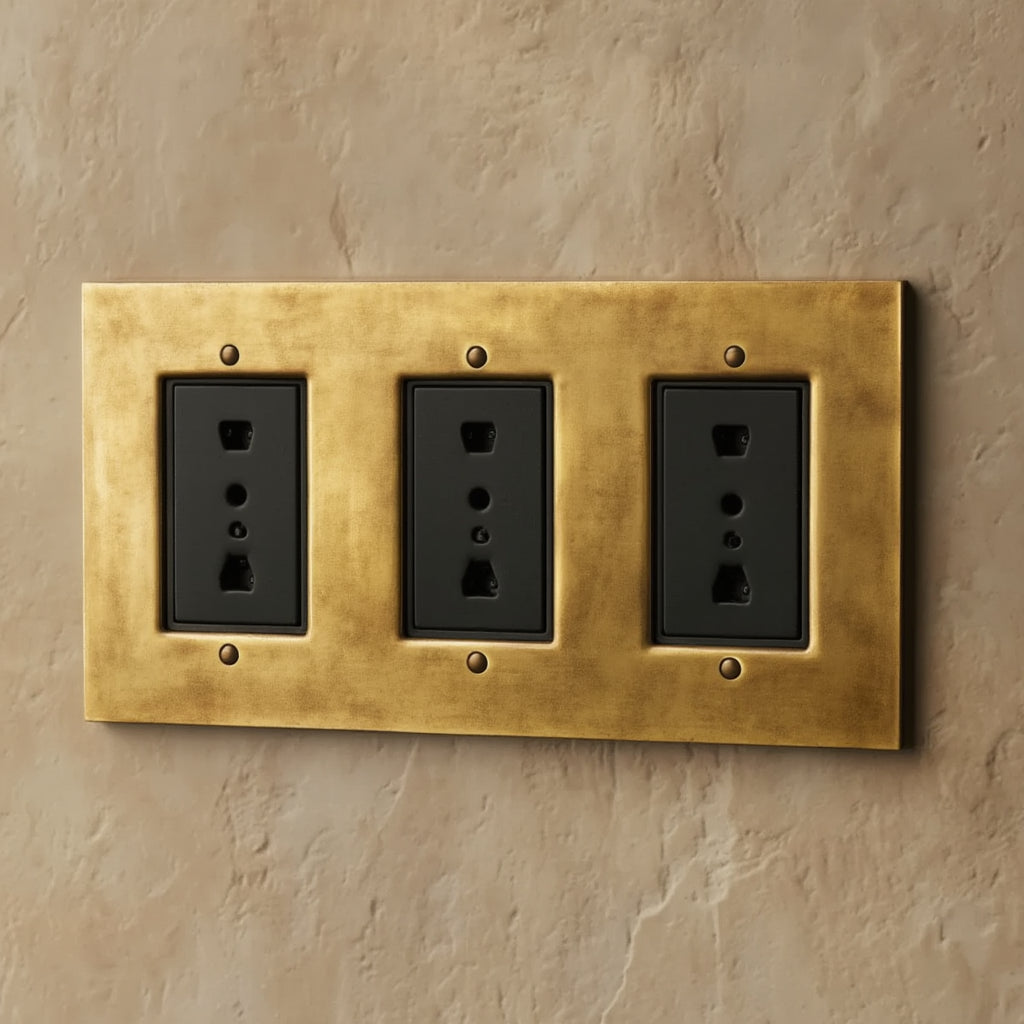Atelier Outlet Plate, Triple